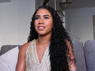 Big booty Brazilian babe enjoyed casting